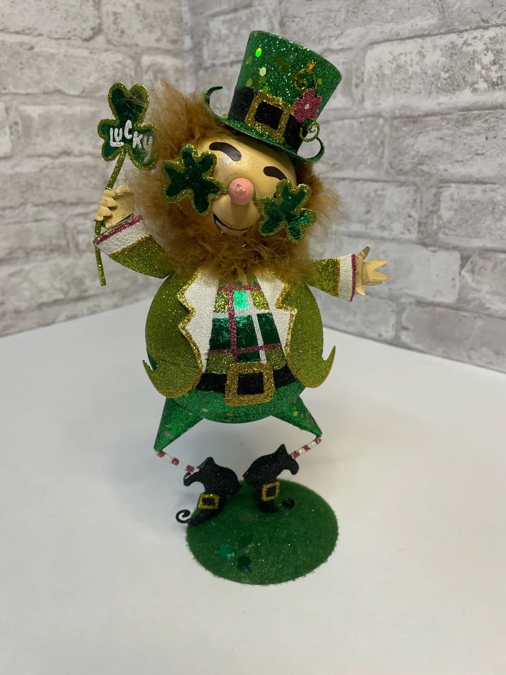 Vintage Pier 1 Lucky Leprechaun Glitter Metal St Patricks Day Shamrock 10” Rare